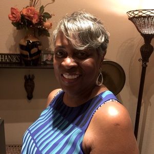 Meet your Posher, Adrienne